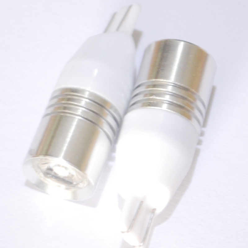 T15 5W CREE automatikus led-izzók